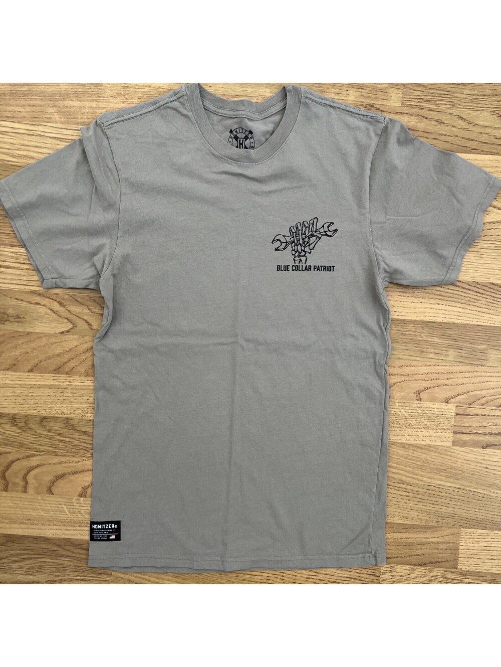 Howitzer T Shirt Size Small NWOT Blue Collar Patriot. Buckle Shirt